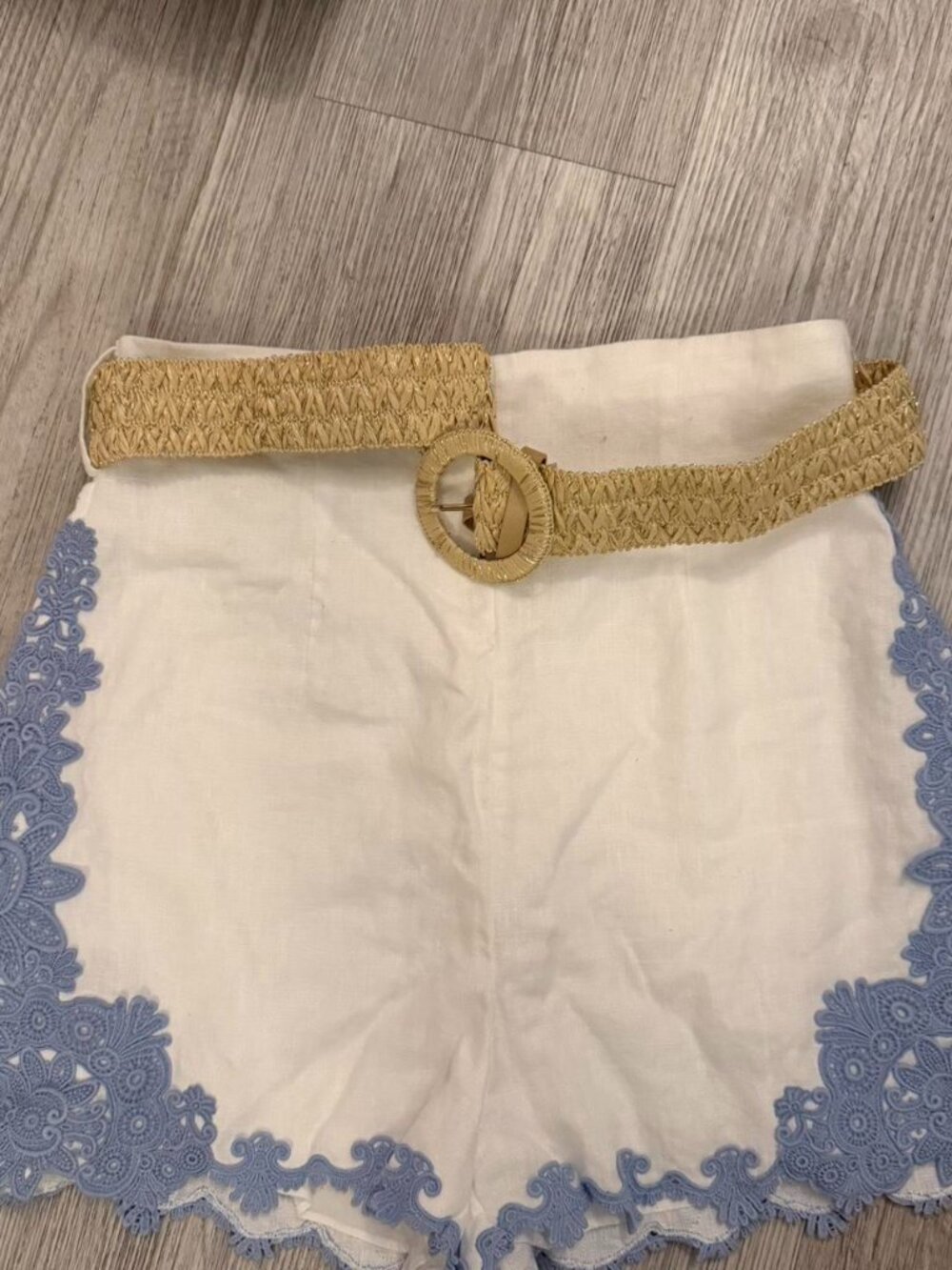 Zimmermann Linen Lace Trim Shorts – Size 1 – Like New